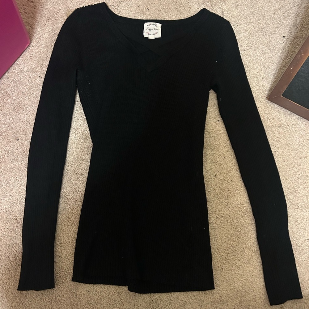 Black Long Sleeve Sweater With Front Criss-Cross Detail